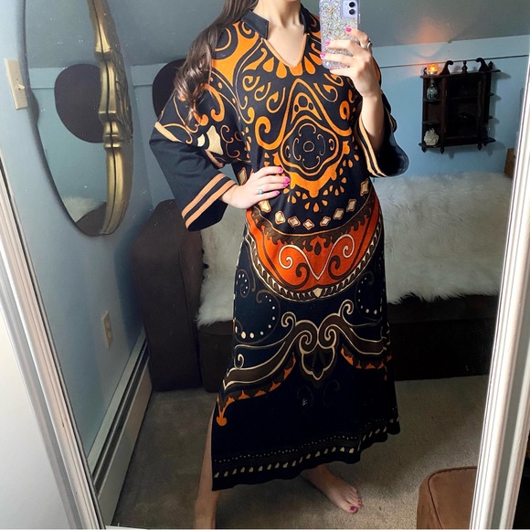 1970s Handmade Vintage Groovy Patterned Bell Sleeve Kaftan Dress - Picture 2 of 16
